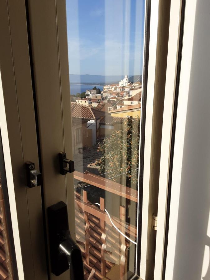 "Lo Studiolo" Apartment Πίτσο Εξωτερικό φωτογραφία