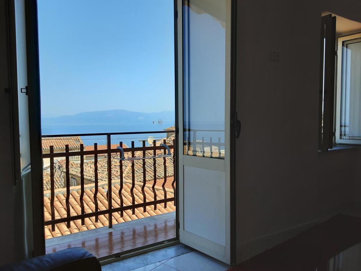 "Lo Studiolo" Apartment Πίτσο Εξωτερικό φωτογραφία