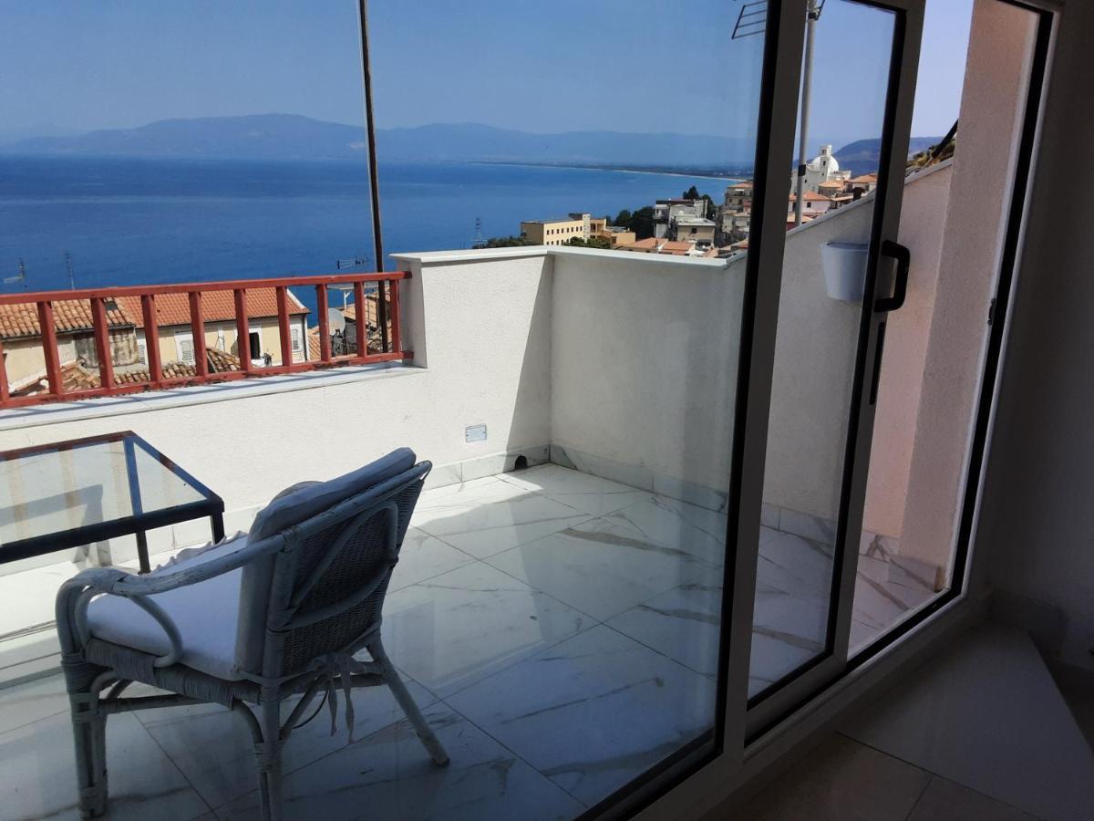 "Lo Studiolo" Apartment Πίτσο Εξωτερικό φωτογραφία
