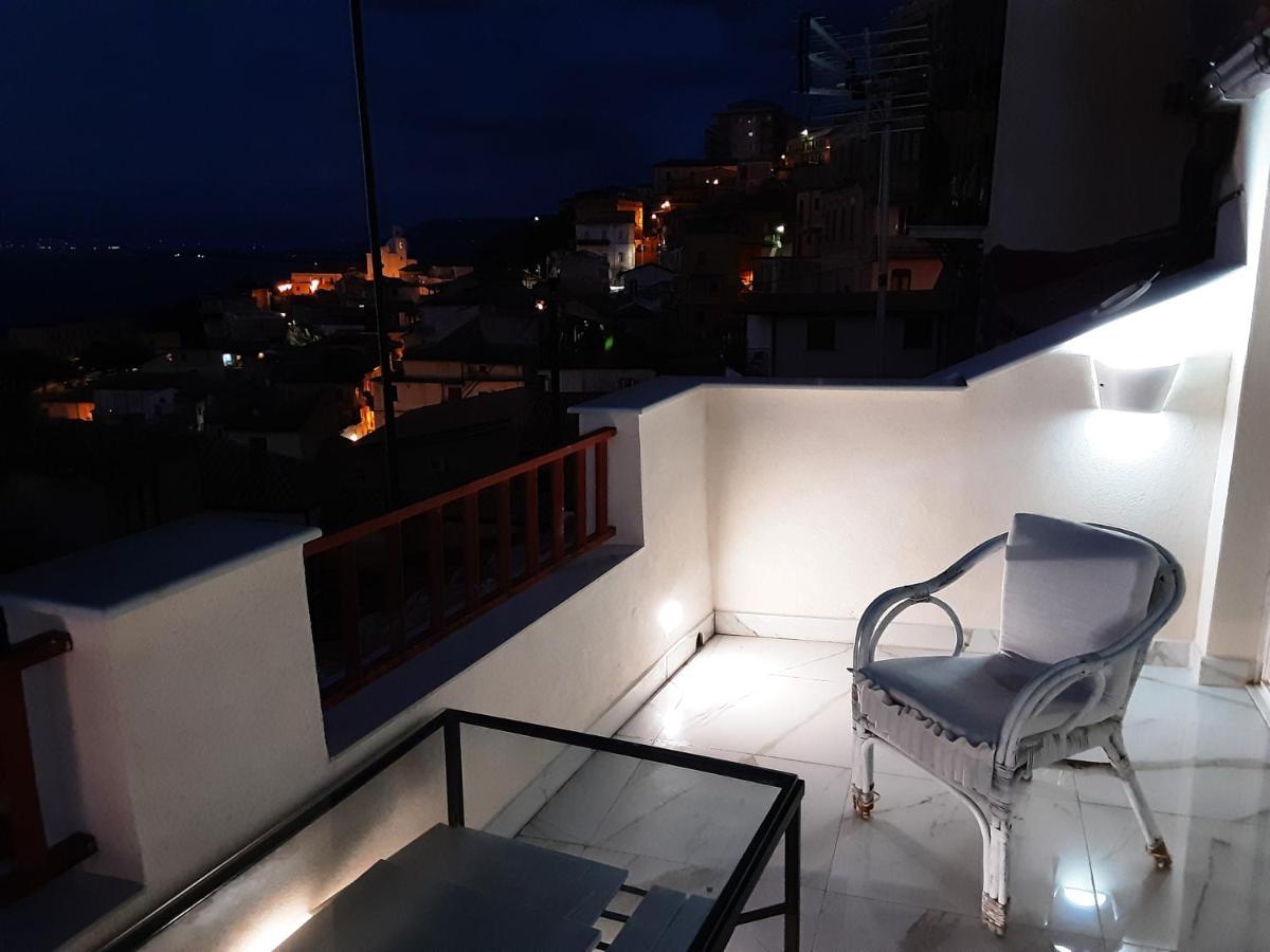 "Lo Studiolo" Apartment Πίτσο Εξωτερικό φωτογραφία