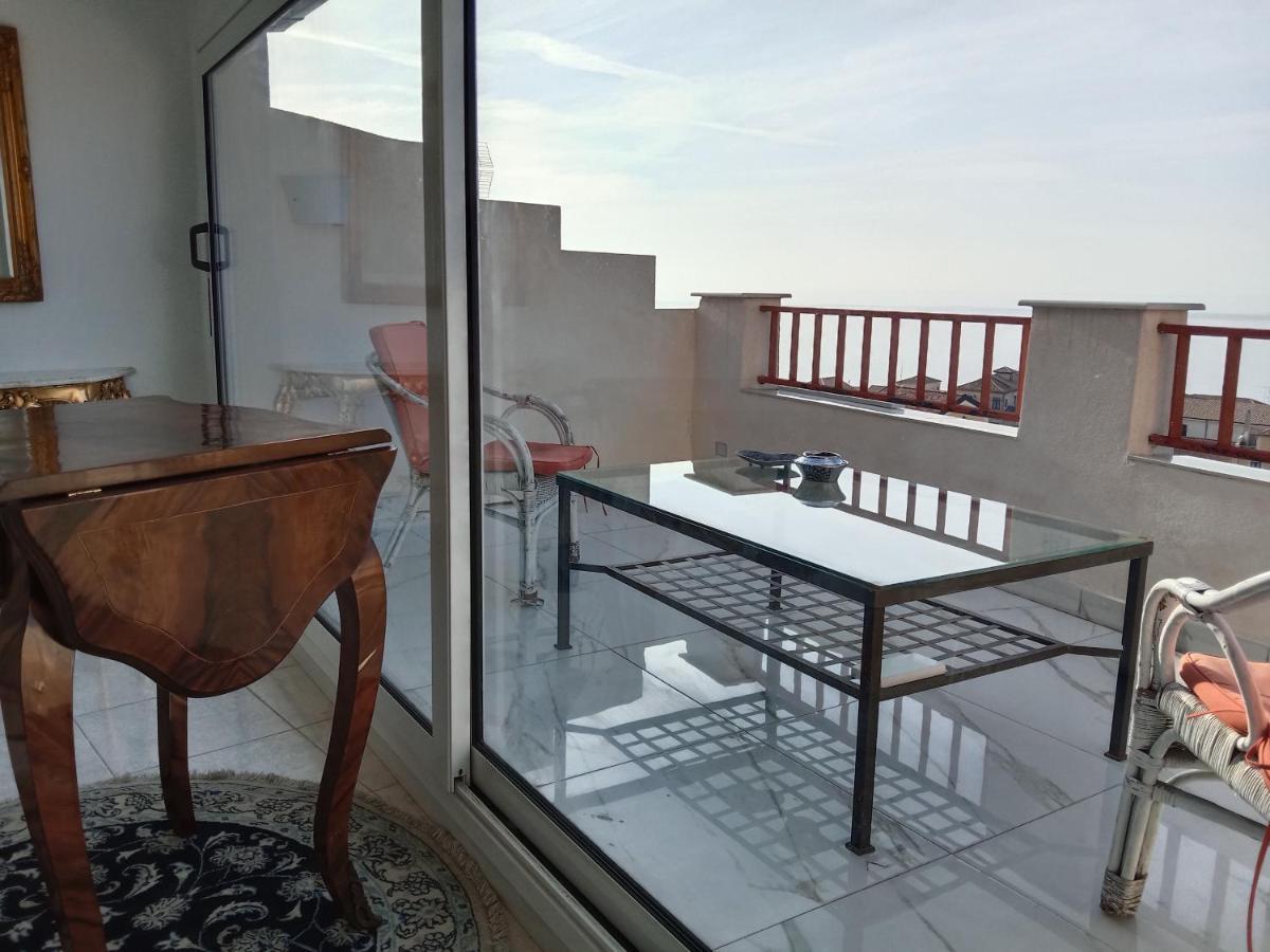 "Lo Studiolo" Apartment Πίτσο Εξωτερικό φωτογραφία