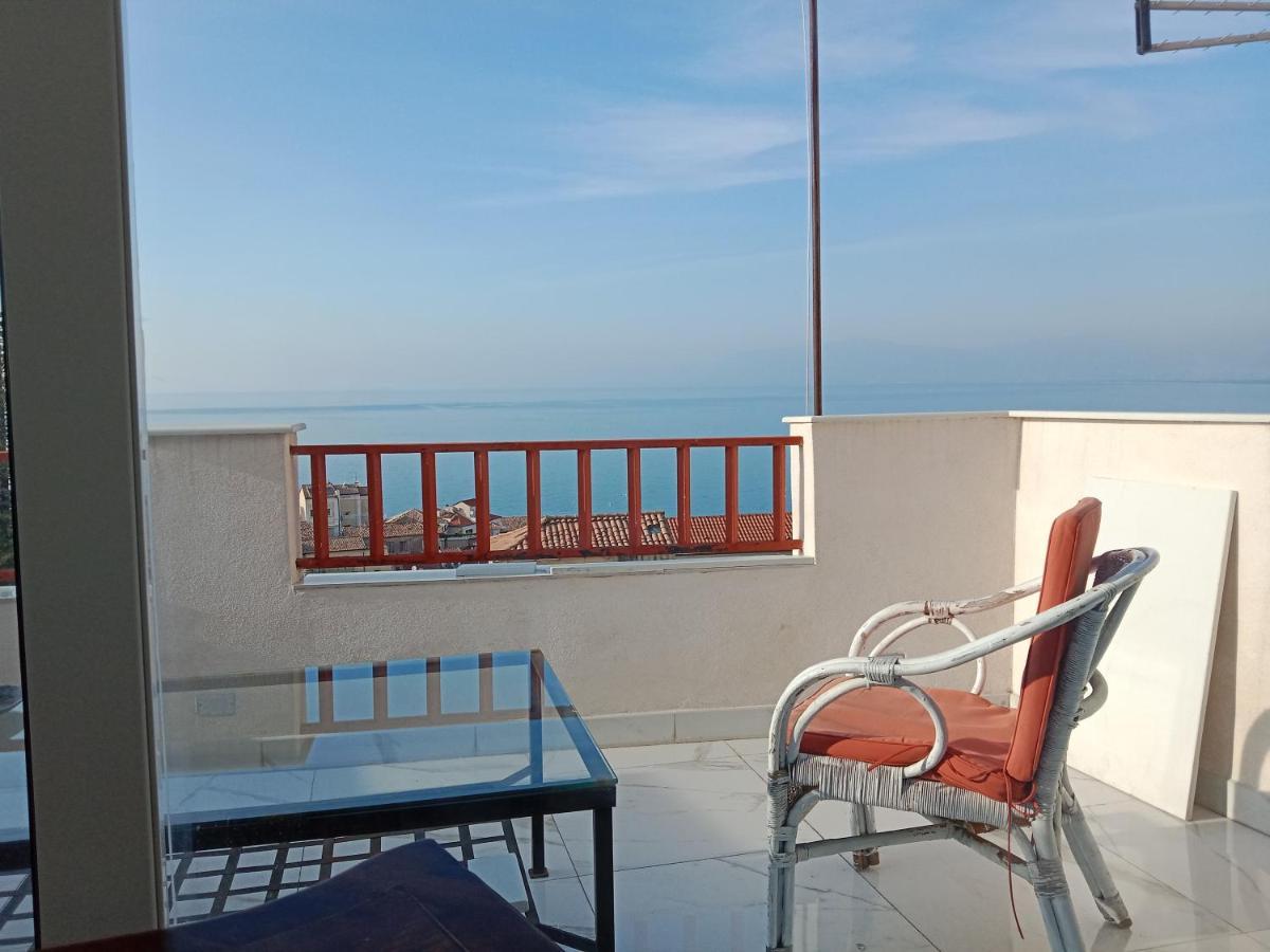 "Lo Studiolo" Apartment Πίτσο Εξωτερικό φωτογραφία